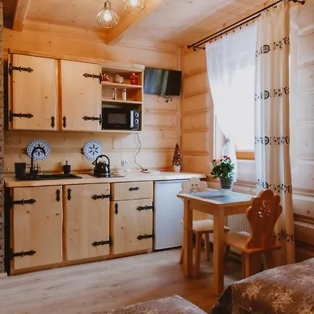 Drewniane Izby Pilchowka